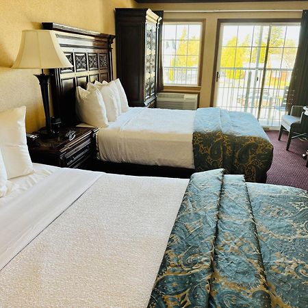 Hamilton Inn Select Beachfront Mackinaw City Exterior foto