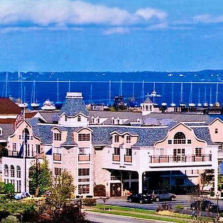 Hamilton Inn Select Beachfront Mackinaw City Exterior foto