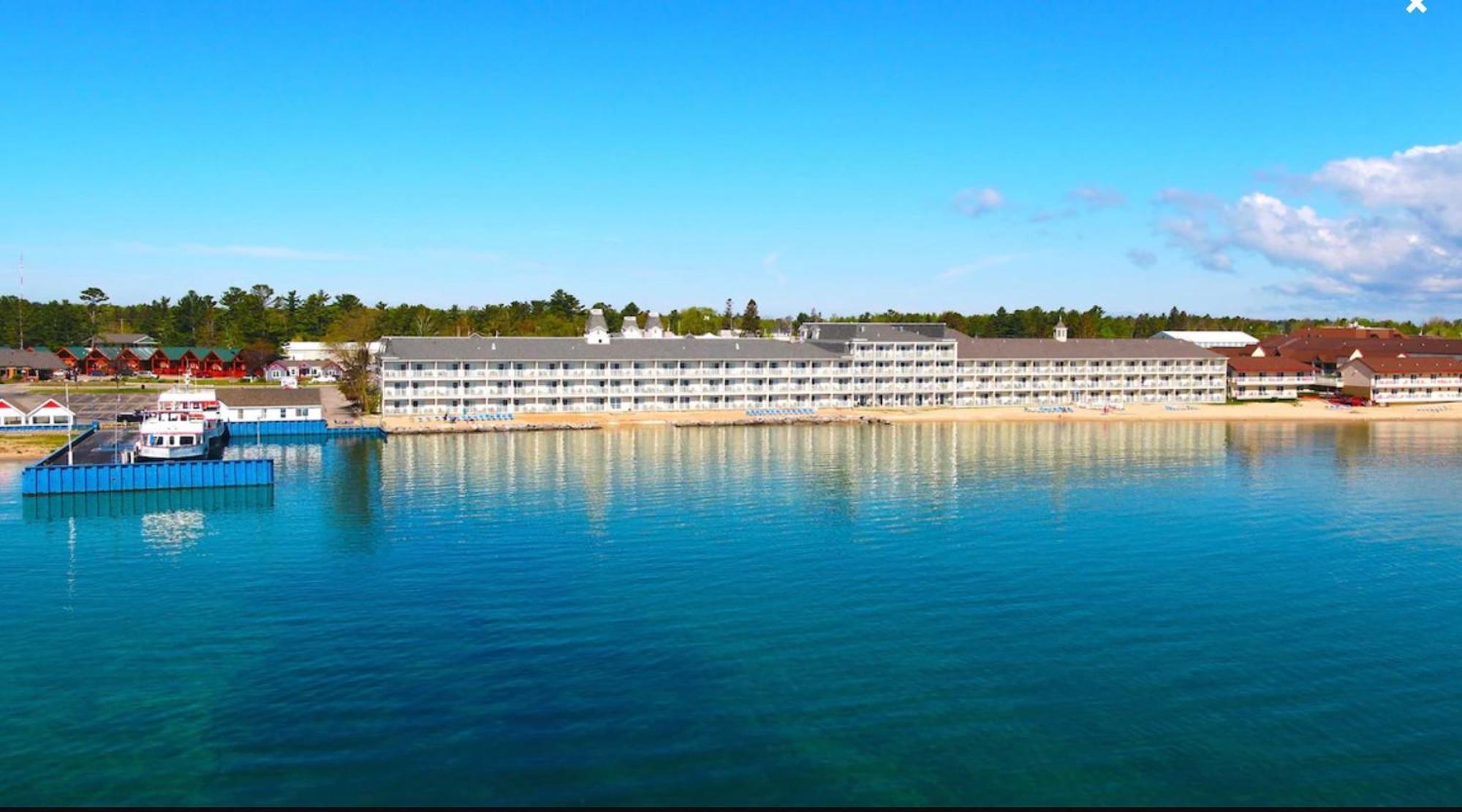 Hamilton Inn Select Beachfront Mackinaw City Exterior foto